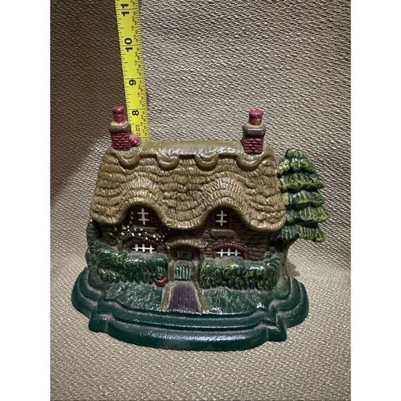 Vintage Cast Iron English Cottage With Thatched Roof Doorstop Heavy 11” - Picture 7 of 9
